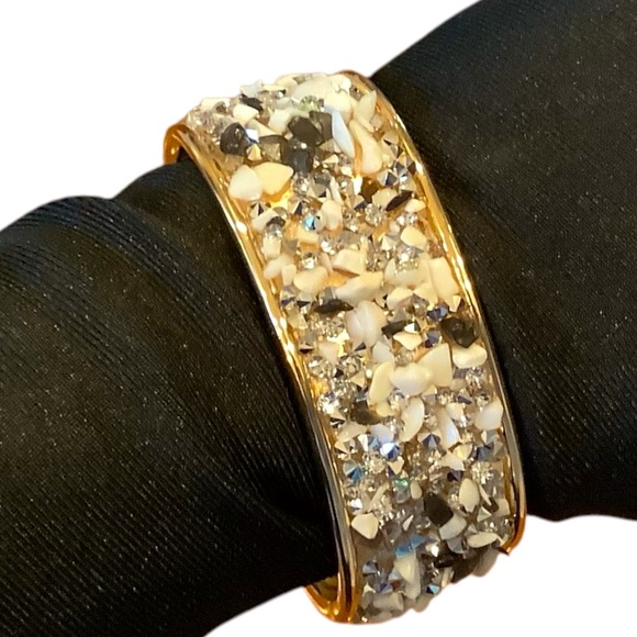 Bracelet- Black, white and silver inlaid crystals on a gold toned cuff . NWT - Picture 4 of 6